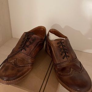 OXFORD SHOES. W10
